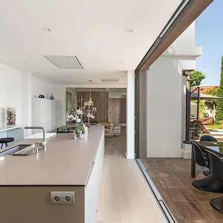Sea And Mountain Views - 5 Min From Golf